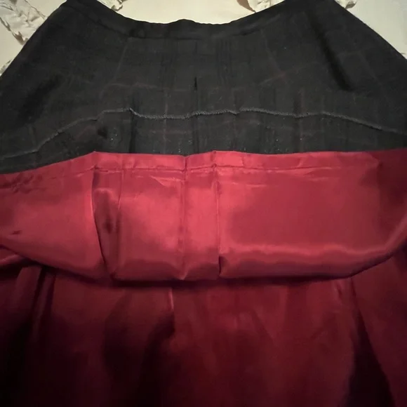 LOFT/women’s Black and Maroon Plaid Pleated Skirt size 0 - Picture 6 of 8